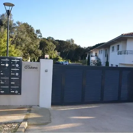 Vue Montagne, 4-6 Personnes, Avec Piscine דירה